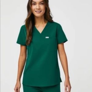 New- tags removed Figs Catarina Scrub Top
